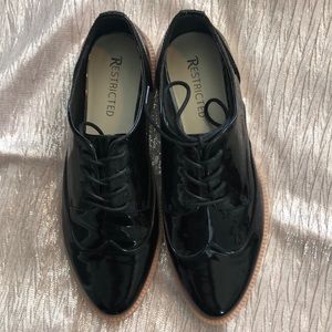 Restricted women’s loafer shoes